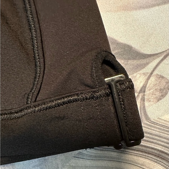 SPANX Women's Black Sports Bra Sz Medium Lk new - Picture 4 of 5